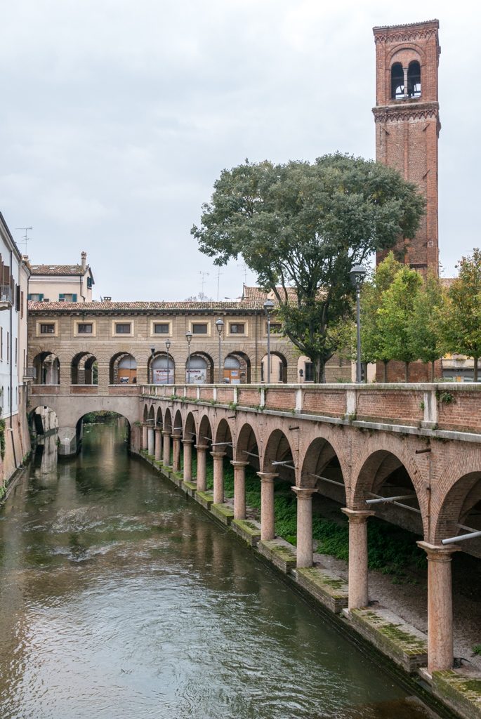 Mantova, lungo rio